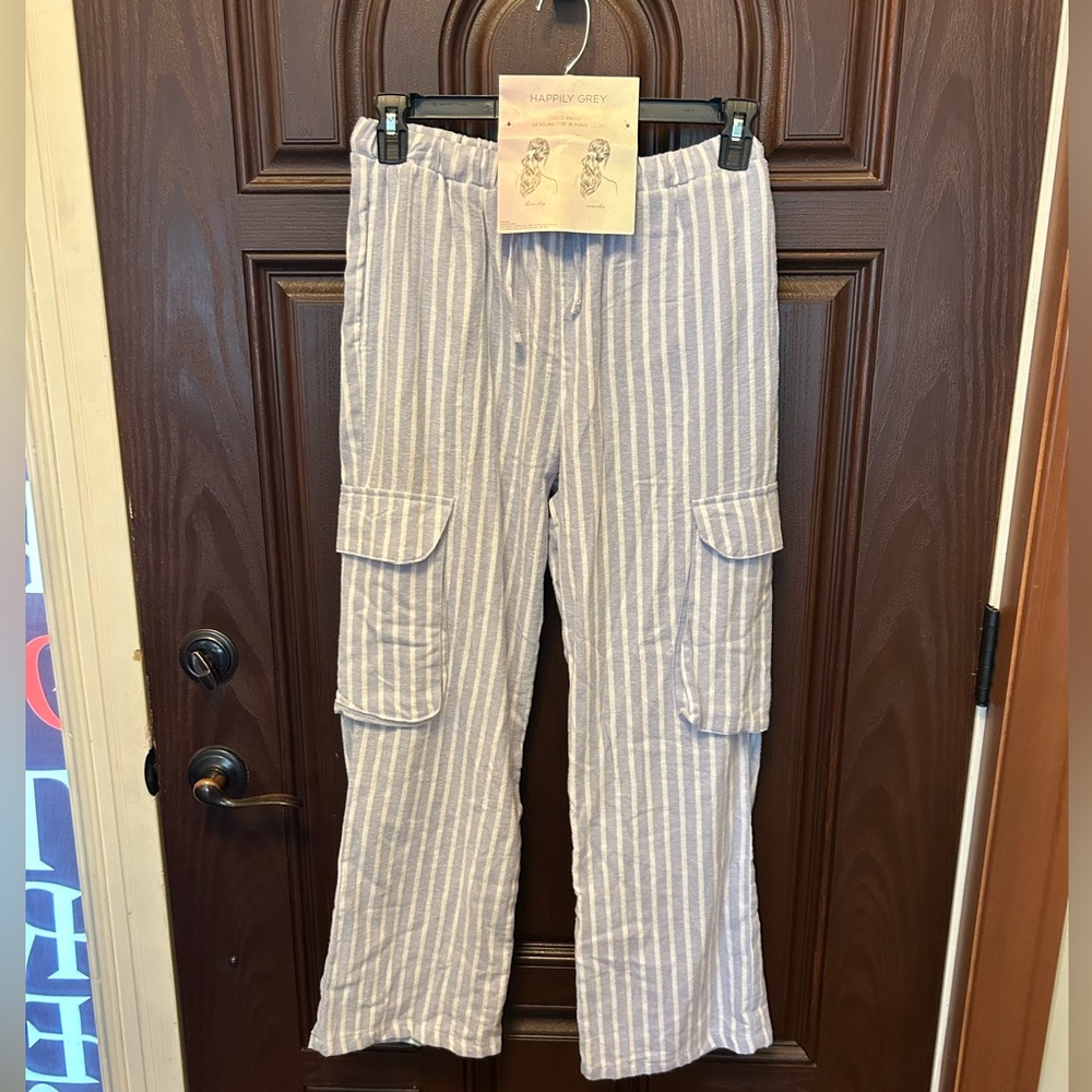 Happily Grey Cargo Pajama Pants W/Bonus Scrunchie & Hair Clip Size S NWT🤍